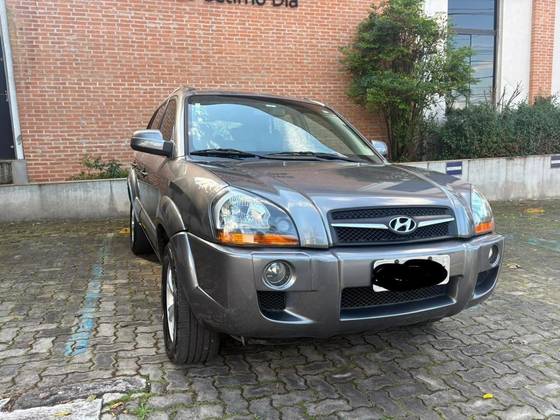 HYUNDAI TUCSON 2.0 MPFI GLS 16V 143CV 2WD FLEX 4P AUTOMÁTICO HYUNDAI TUCSON 2.0 MPFI GLS 16V 143CV 2WD FLEX 4P AUTOMÁTICO